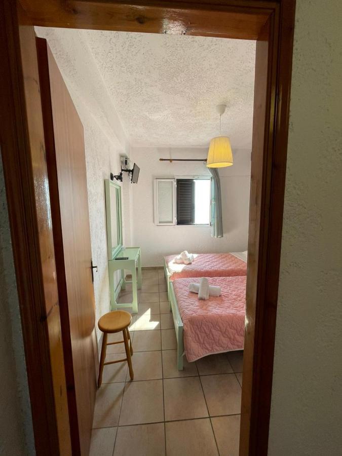 Yannis Apartments บาร์บาตี ภายนอก รูปภาพ