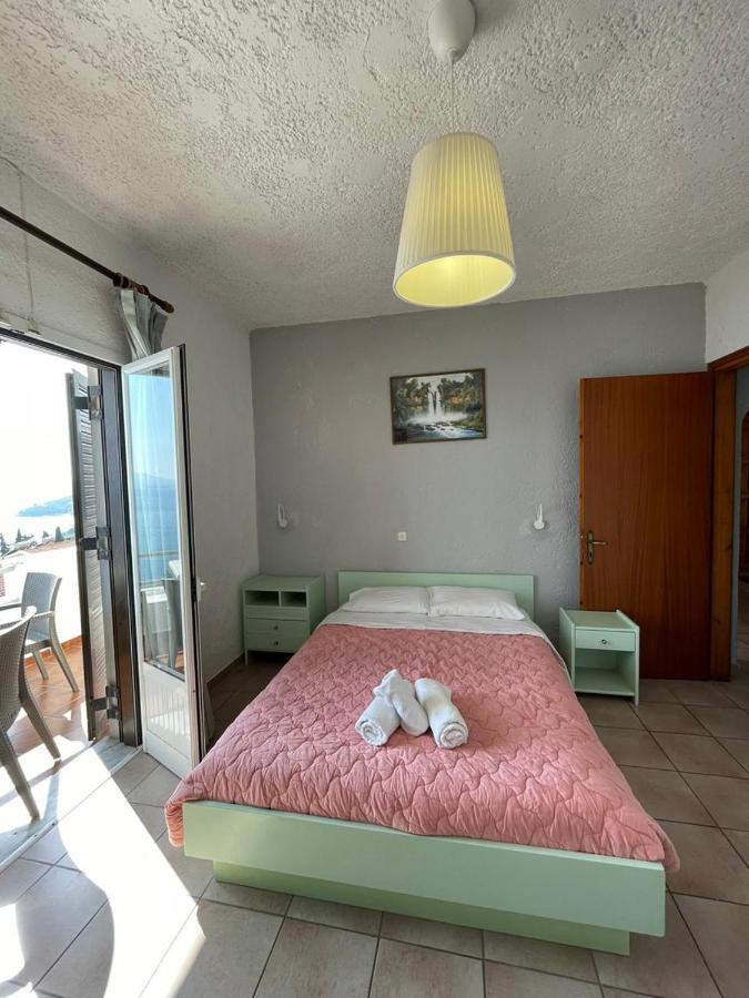 Yannis Apartments บาร์บาตี ภายนอก รูปภาพ